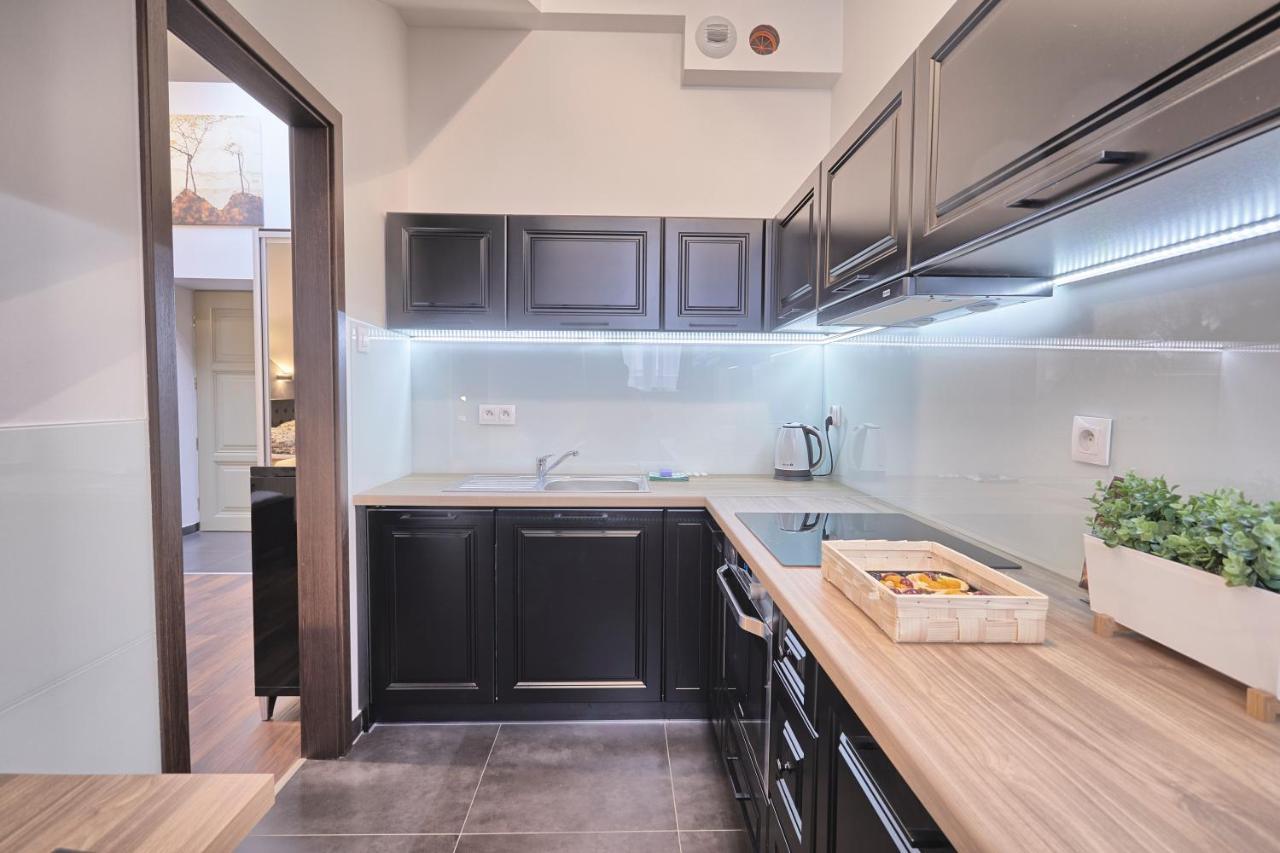 Cafe Garden Residence Краков Экстерьер фото